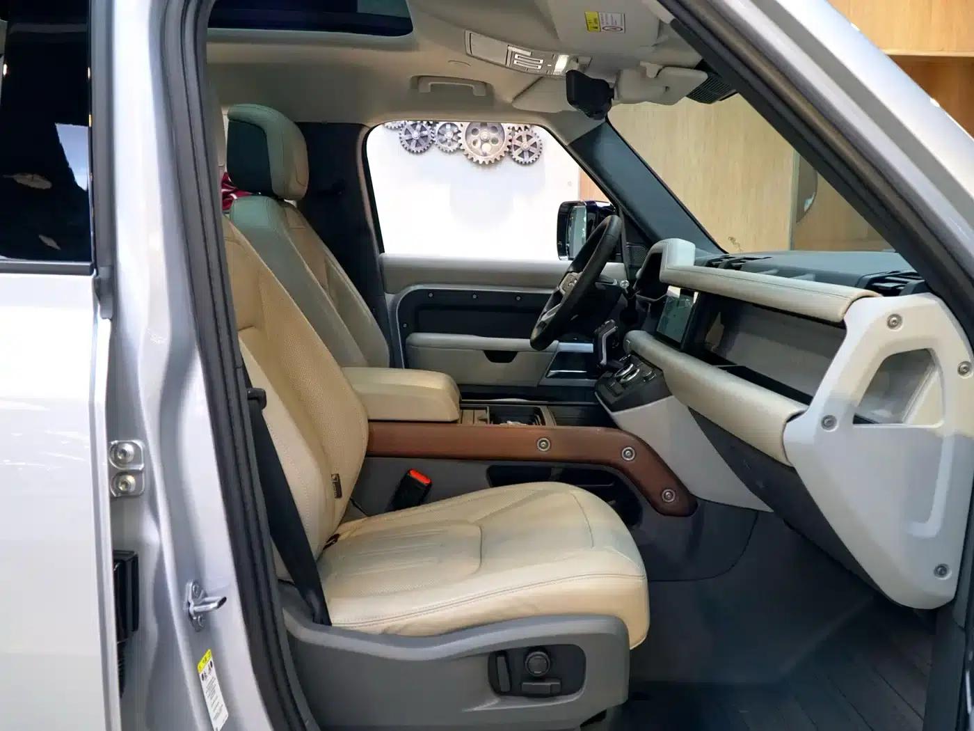2020 Land Rover Defender 110 P400 HSE — миниатюра 11