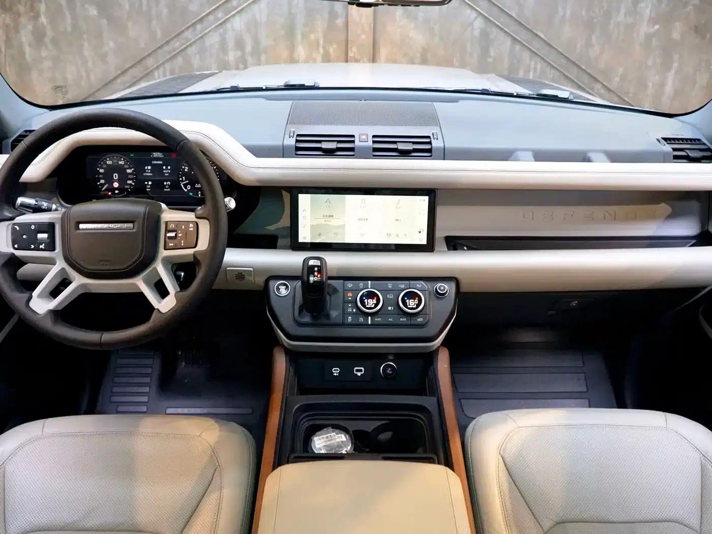 2020 Land Rover Defender 110 P400 HSE — миниатюра 12