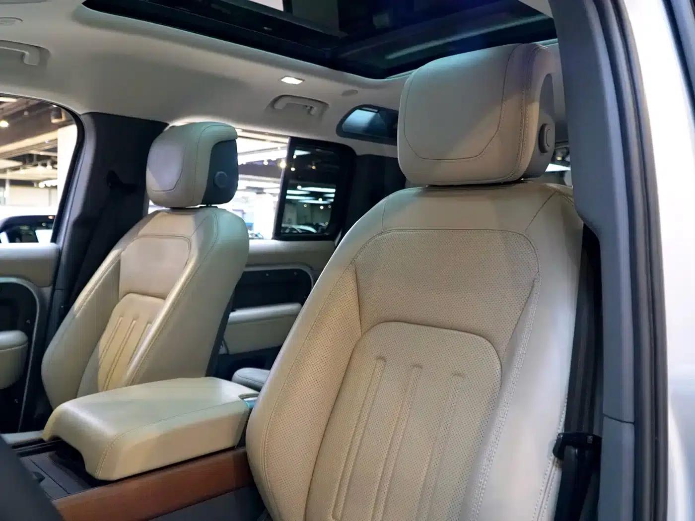 2020 Land Rover Defender 110 P400 HSE — миниатюра 9