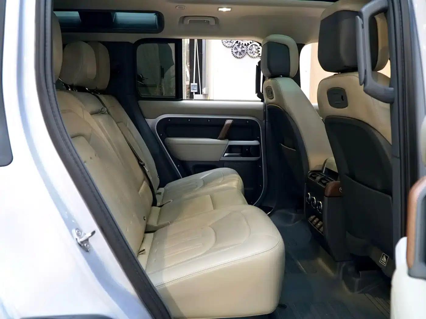 2020 Land Rover Defender 110 P400 HSE — миниатюра 10