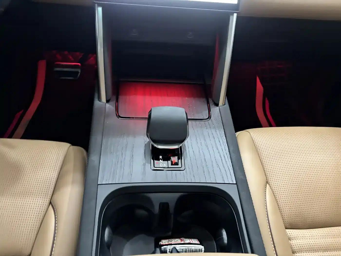 Discovery Sport 2025 249PS Explorer Special Edition — миниатюра 17