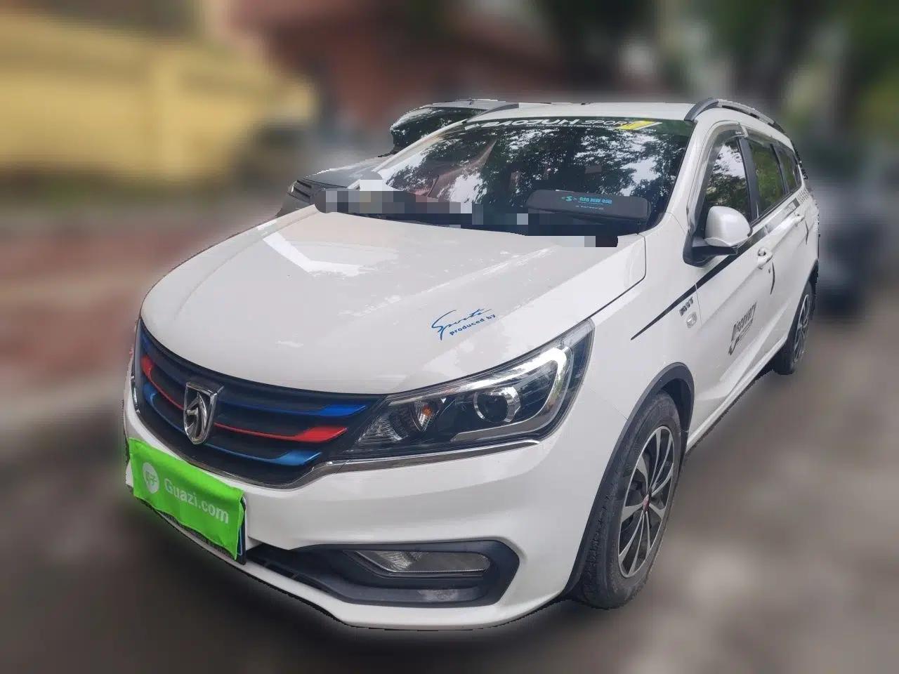 Baojun 310W 2017 1.5L Manual Comfort Version China V — миниатюра 1
