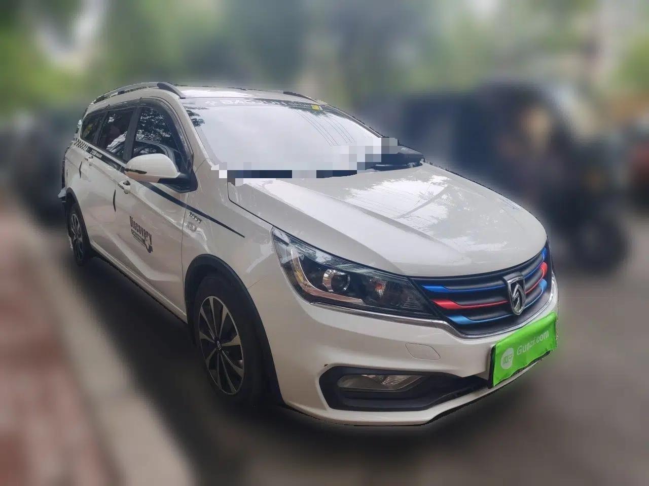 Baojun 310W 2017 1.5L Manual Comfort Version China V — миниатюра 3