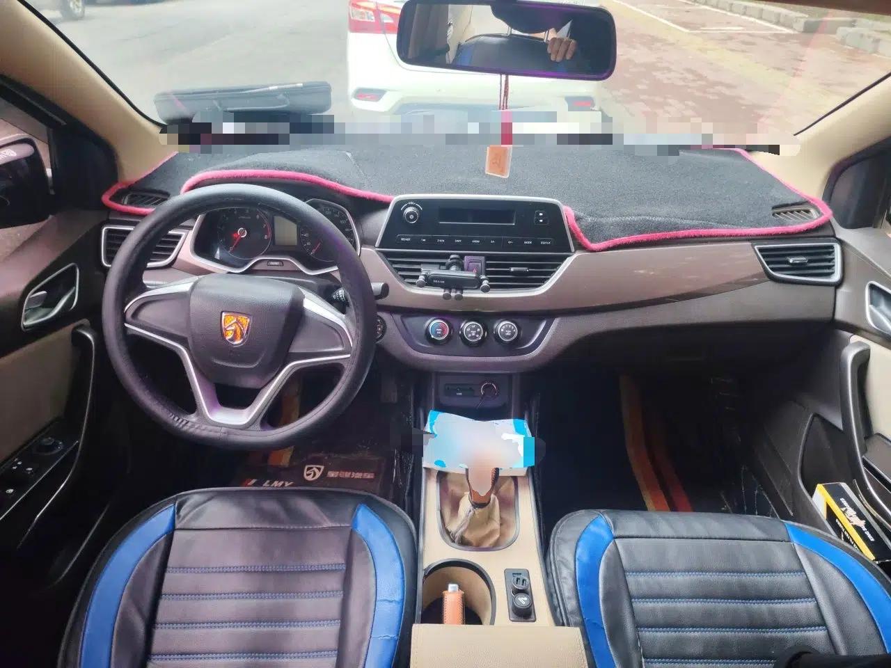 Baojun 310W 2017 1.5L Manual Comfort Version China V — миниатюра 9
