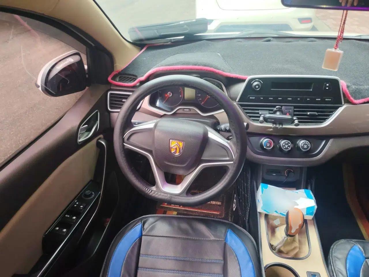 Baojun 310W 2017 1.5L Manual Comfort Version China V — миниатюра 10