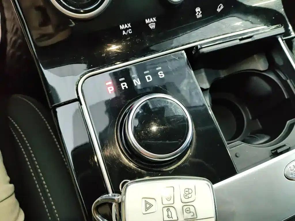 Range Rover Velar 2019 250PS — миниатюра 6