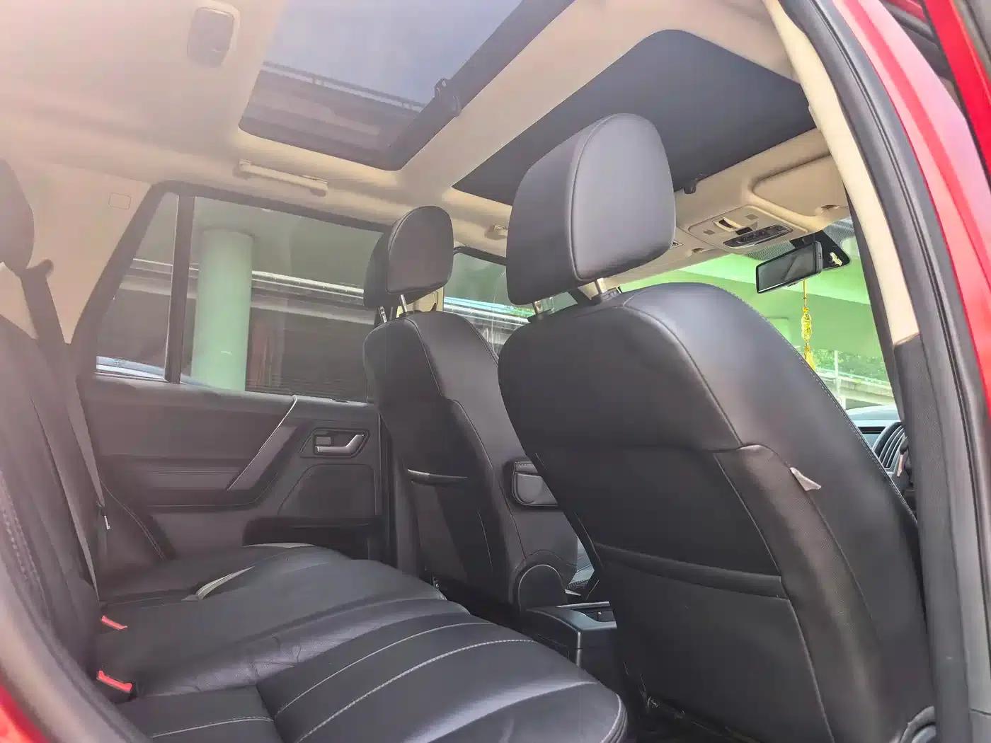 Freelander 2 2014 2.2T SD4 SE Diesel — миниатюра 11