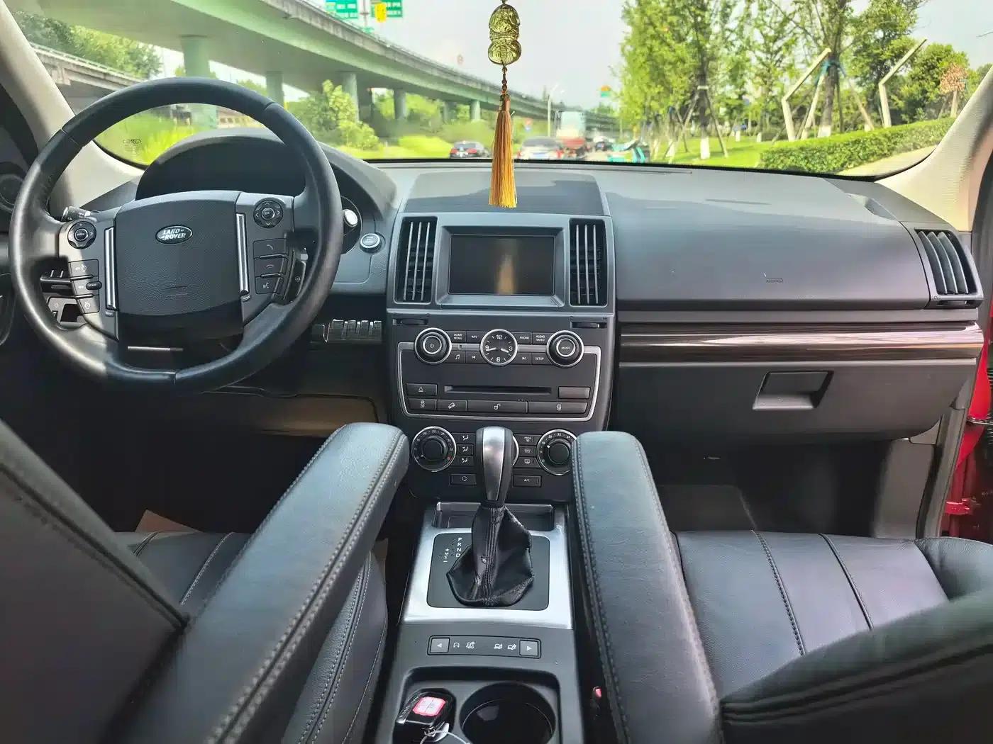 Freelander 2 2014 2.2T SD4 SE Diesel — миниатюра 12