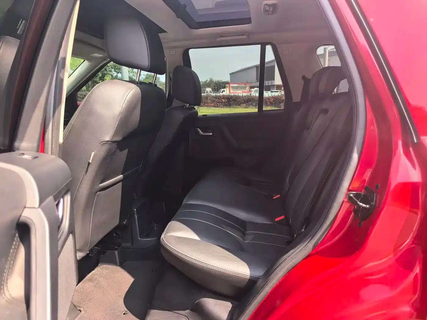 Freelander 2 2014 2.2T SD4 SE Diesel — миниатюра 8