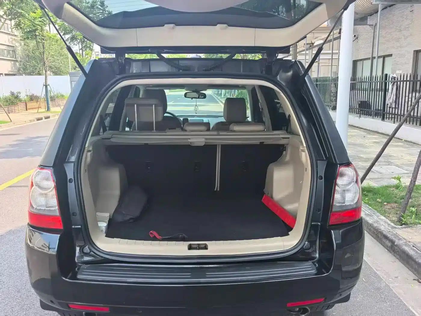 Freelander 2 2012 2.0T Si4 HSE Petrol Version — миниатюра 13