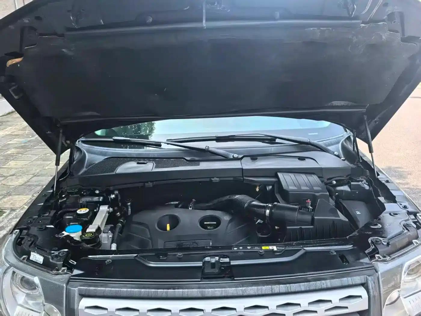 Freelander 2 2012 2.0T Si4 HSE Petrol Version — миниатюра 14