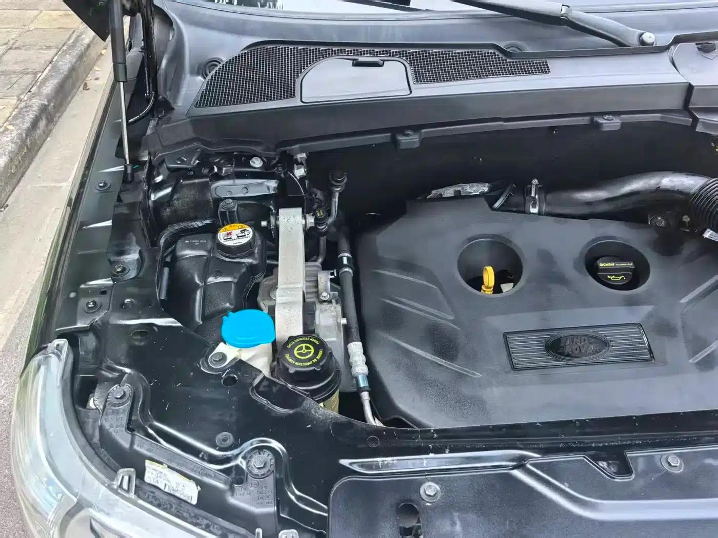 Freelander 2 2012 2.0T Si4 HSE Petrol Version — миниатюра 15