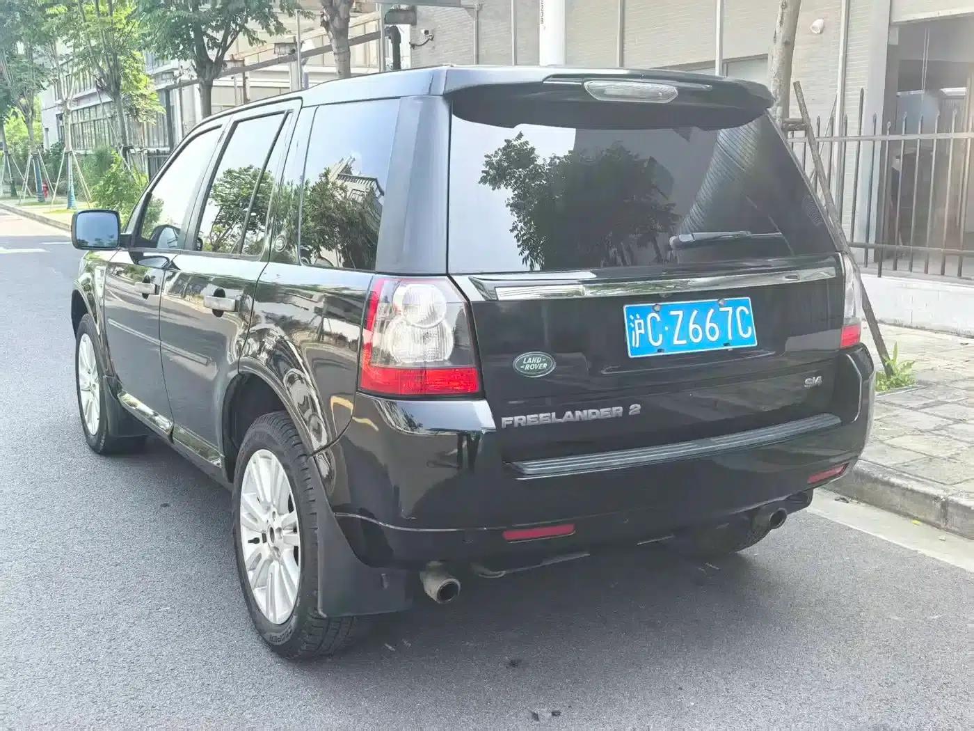 Freelander 2 2012 2.0T Si4 HSE Petrol Version — миниатюра 19