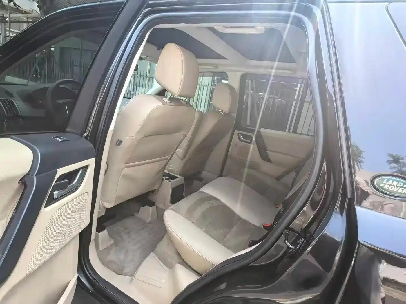 Freelander 2 2012 2.0T Si4 HSE Petrol Version — миниатюра 5