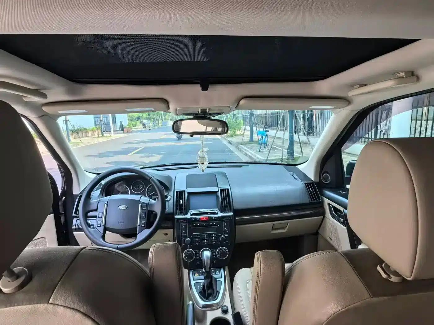 Freelander 2 2012 2.0T Si4 HSE Petrol Version — миниатюра 6