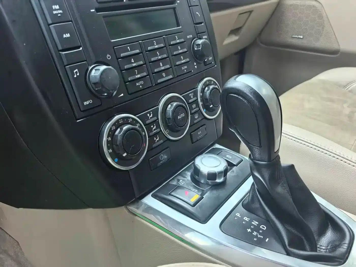 Freelander 2 2012 2.0T Si4 HSE Petrol Version — миниатюра 7