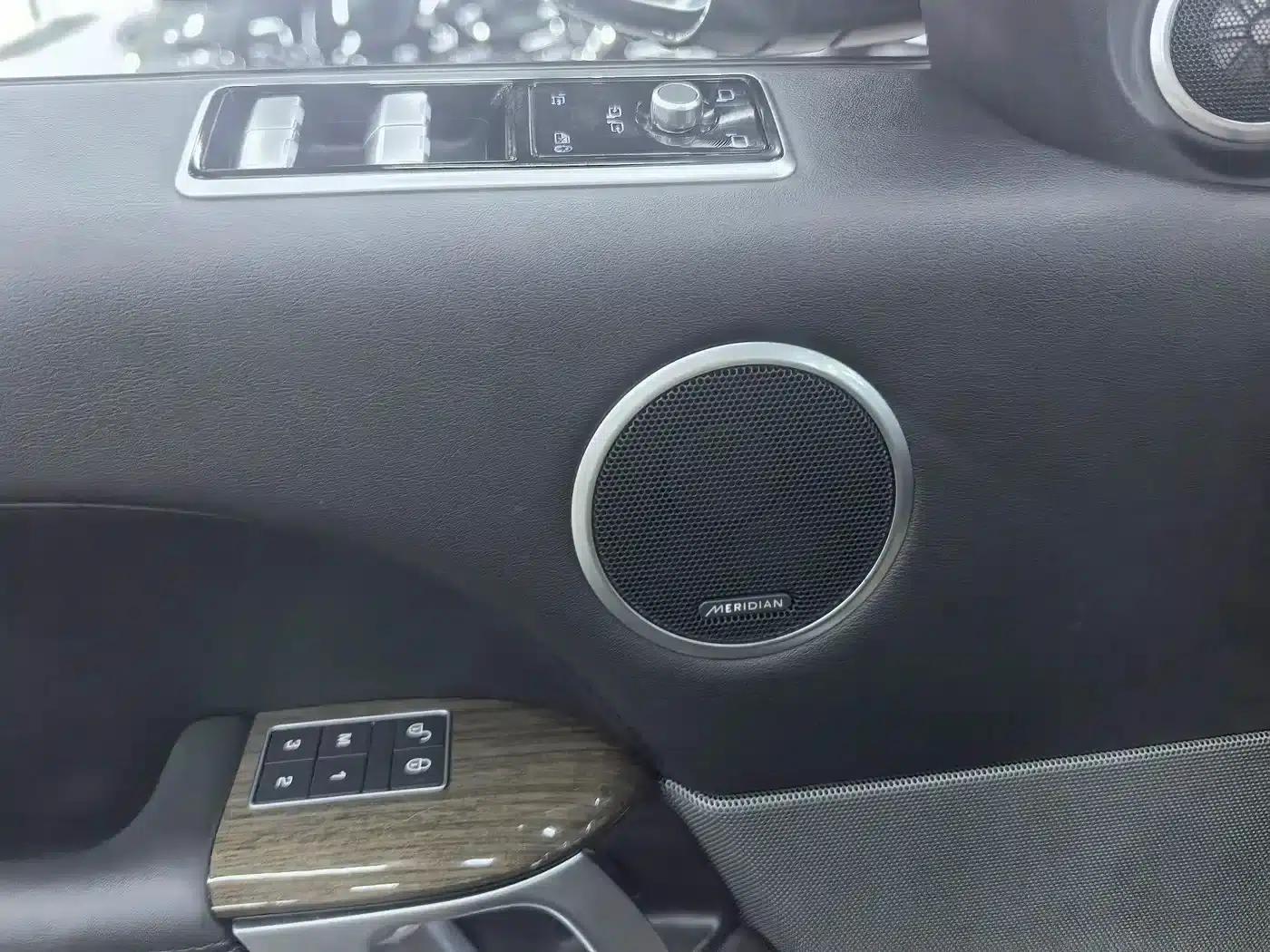 Range Rover Sport Hybrid 2018 P400e — миниатюра 13