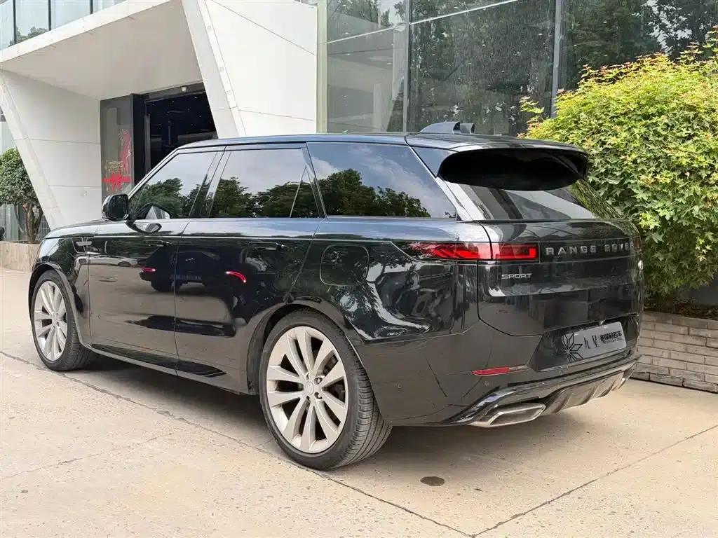 Range Rover Sport Hybrid 2023 P510e Plug-in Electric Hybrid First Edition — миниатюра 3