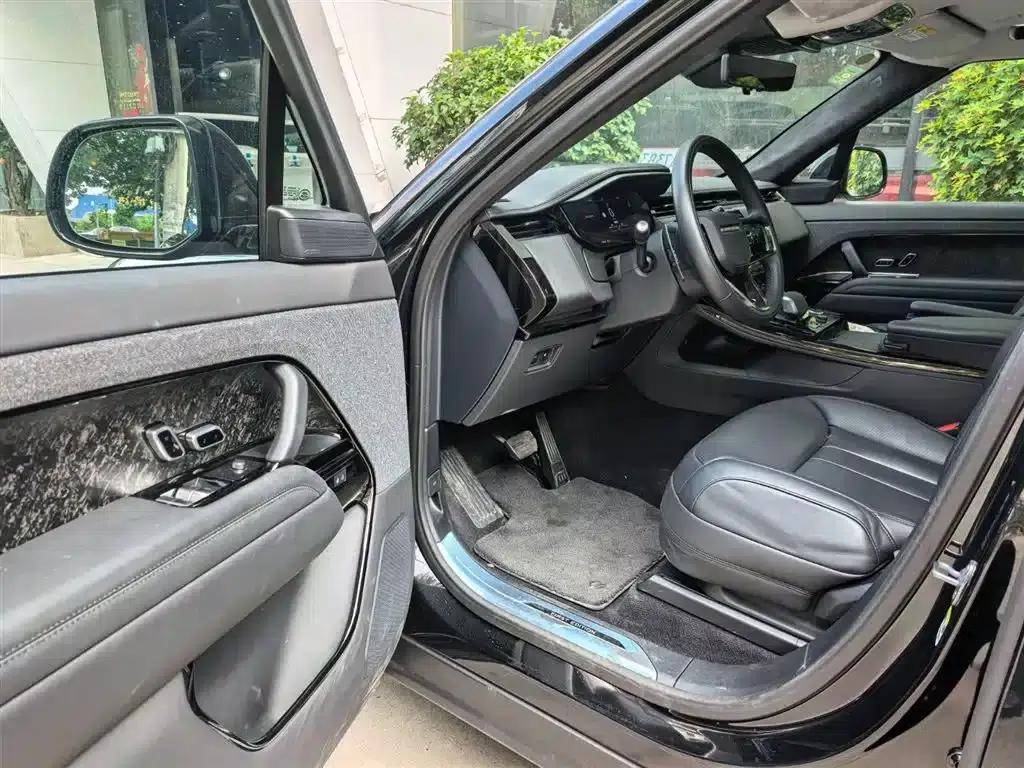 Range Rover Sport Hybrid 2023 P510e Plug-in Electric Hybrid First Edition — миниатюра 4