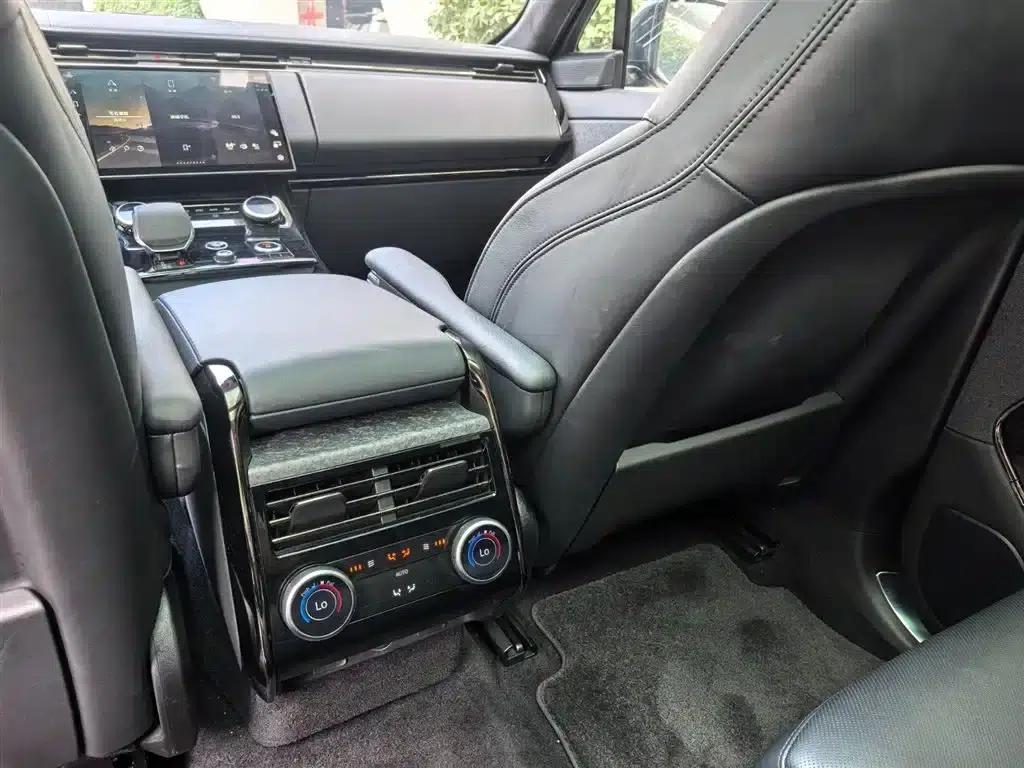 Range Rover Sport Hybrid 2023 P510e Plug-in Electric Hybrid First Edition — миниатюра 10