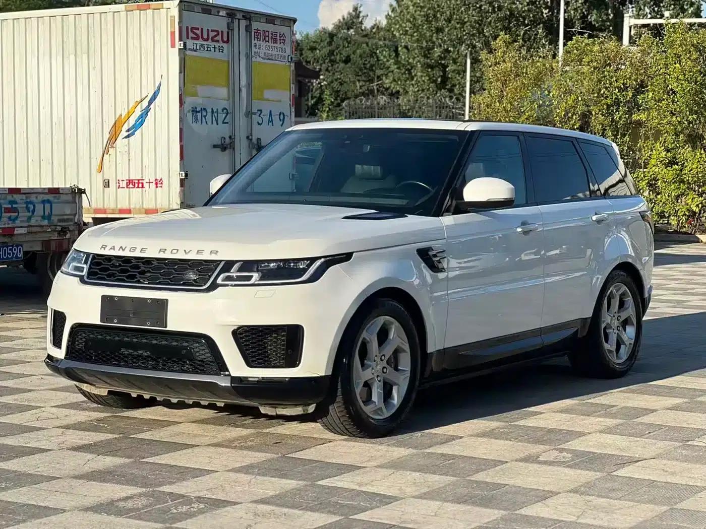 Range Rover Sport Hybrid 2018 P400e — миниатюра 1