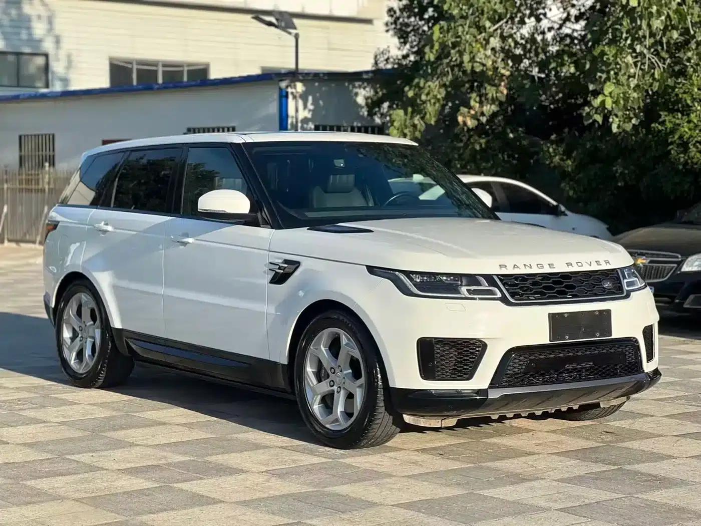 Range Rover Sport Hybrid 2018 P400e — миниатюра 3