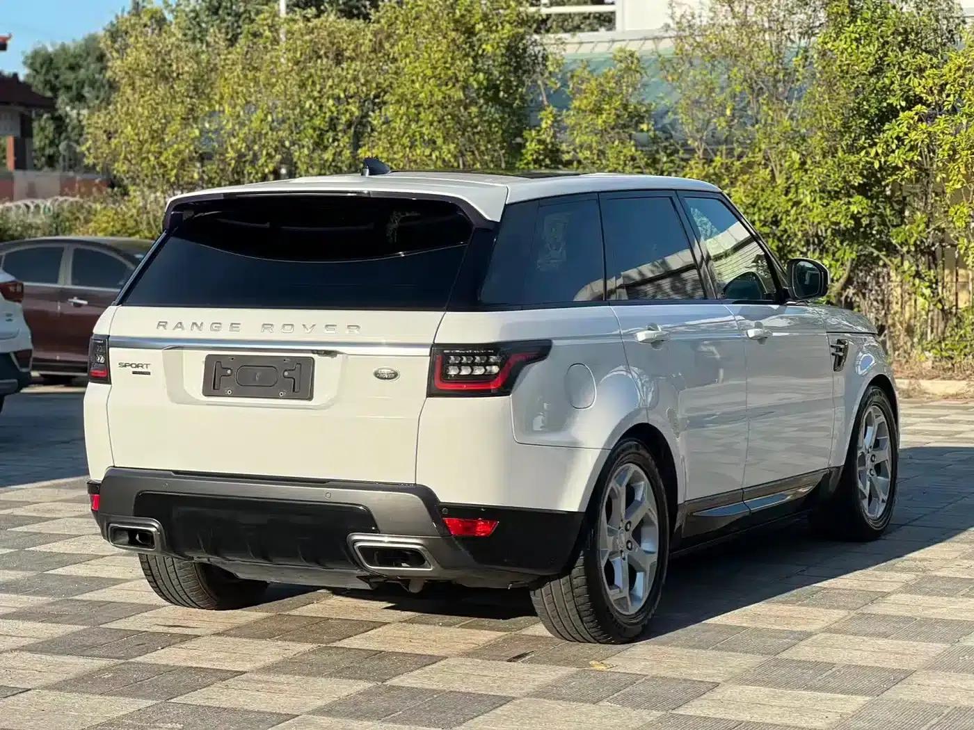Range Rover Sport Hybrid 2018 P400e — миниатюра 5