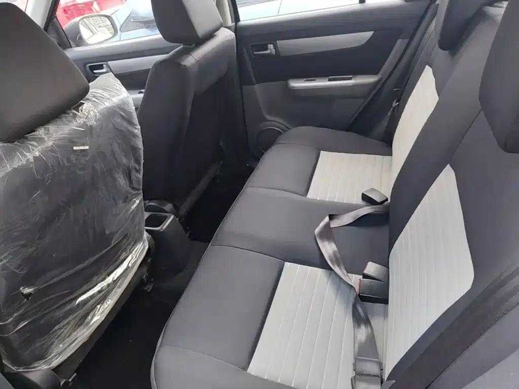 2013 Swift 1.5L Manual Standard Edition — миниатюра 17