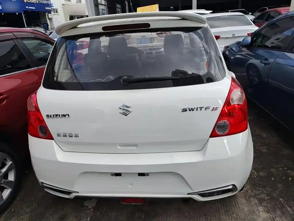 2013 Swift 1.5L Manual Standard Edition — миниатюра 6