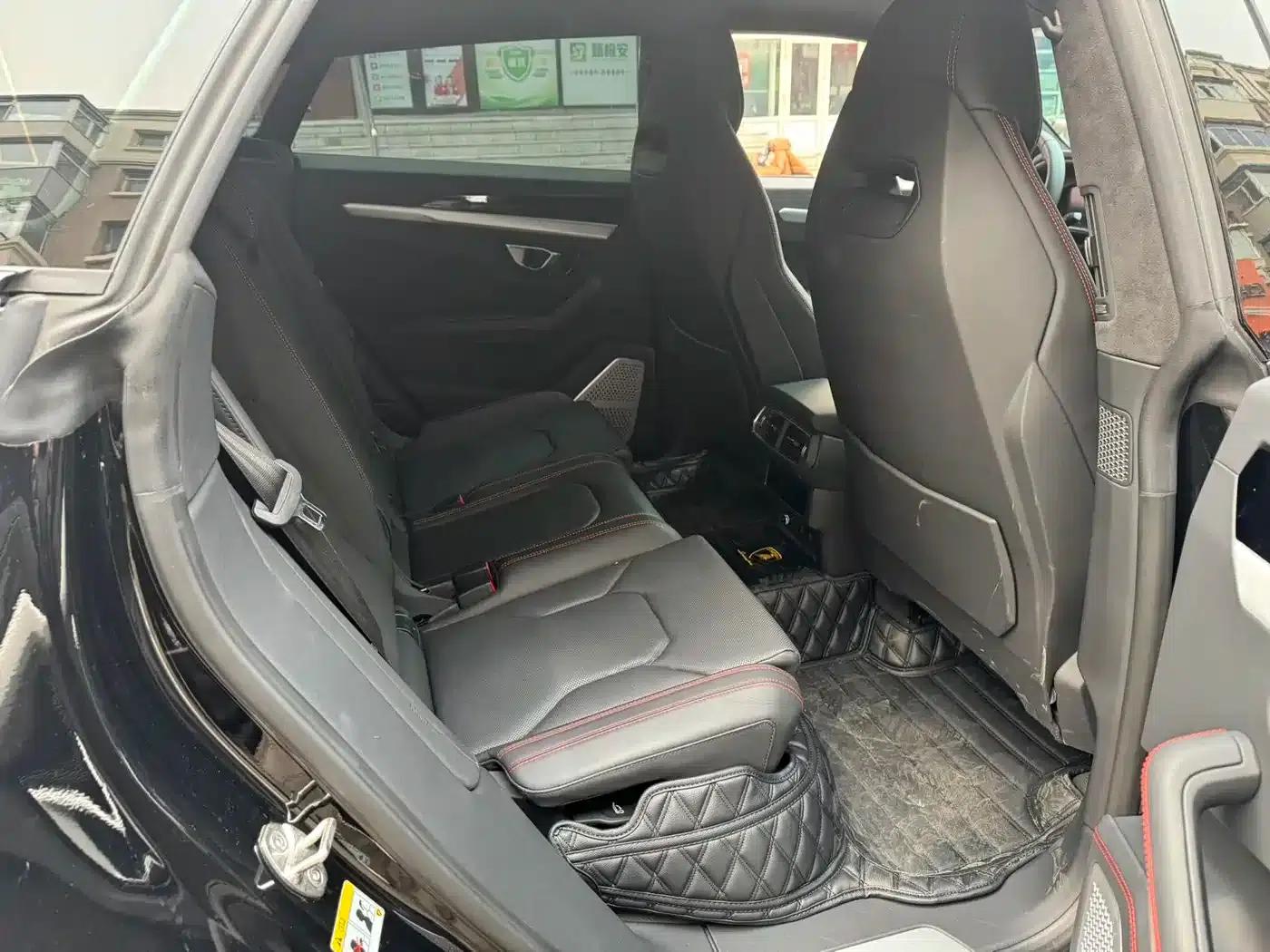 2023 Urus 4.0T V8 S — миниатюра 6