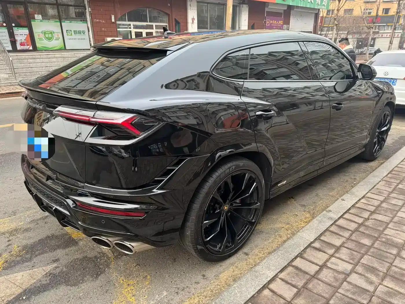 2023 Urus 4.0T V8 S — миниатюра 8