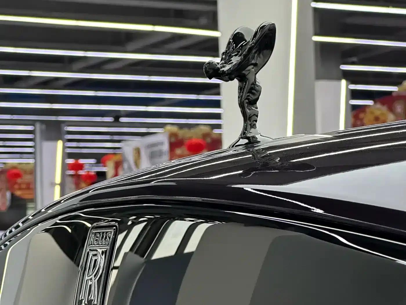 2024 Cullinan Black Badge — миниатюра 27