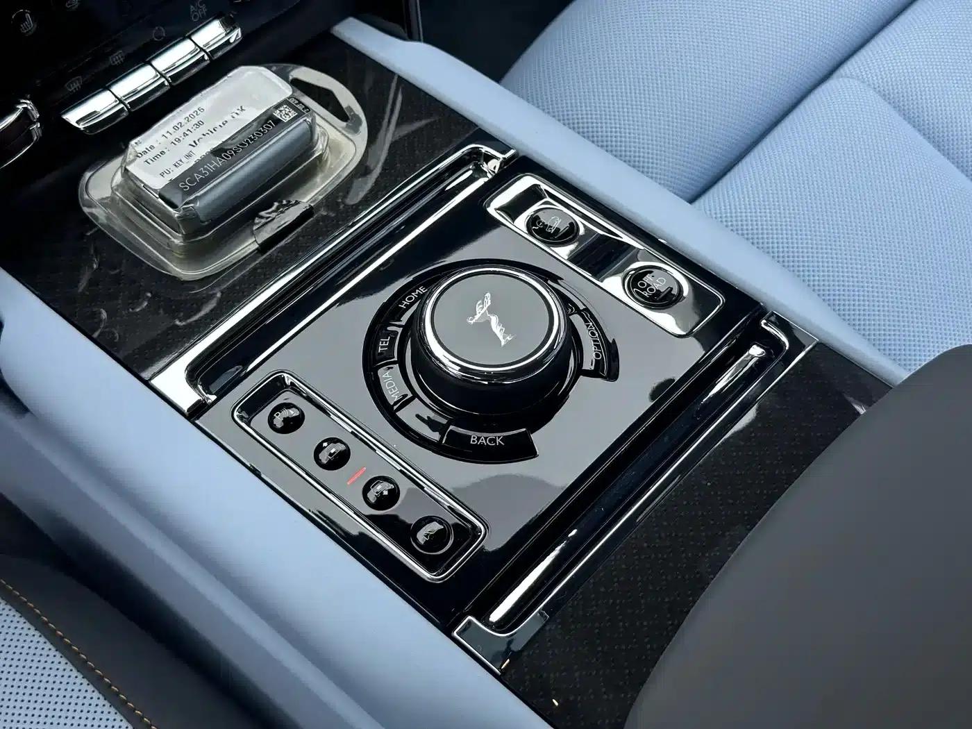 2024 Cullinan Black Badge — миниатюра 31