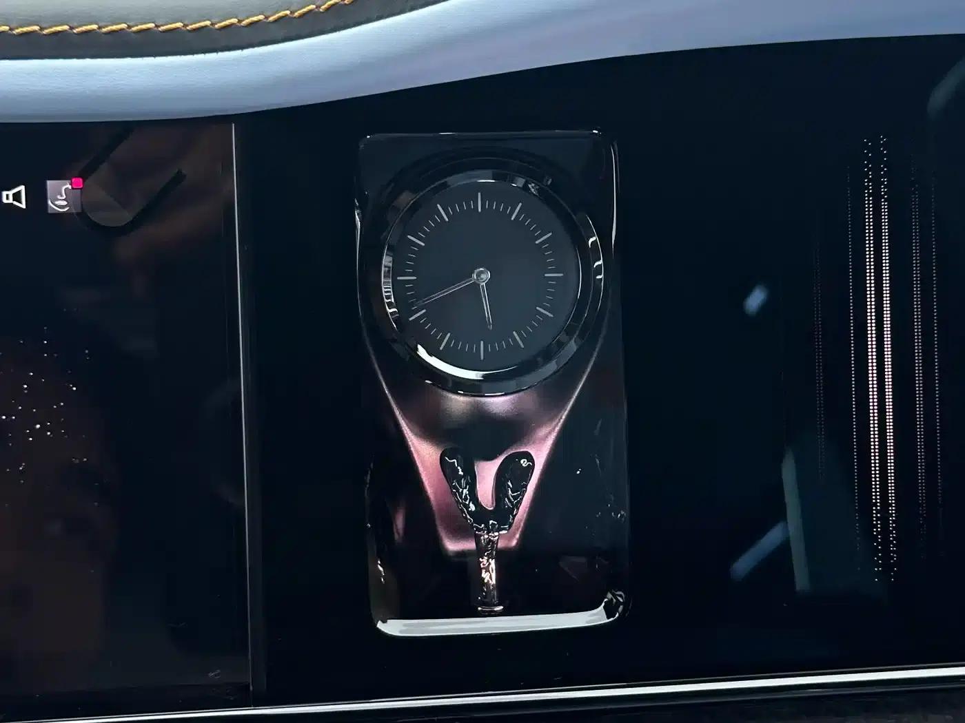 2024 Cullinan Black Badge — миниатюра 32