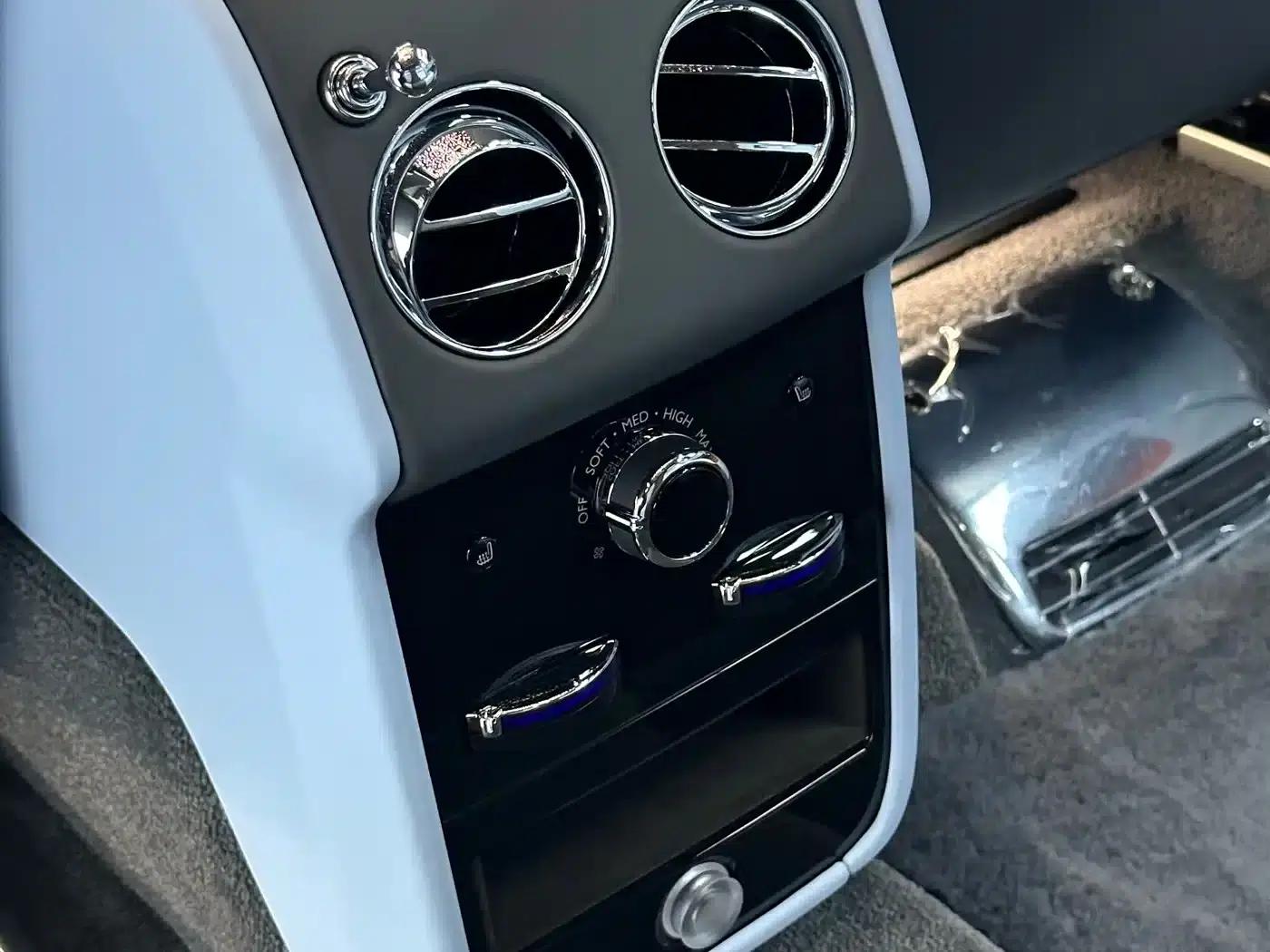 2024 Cullinan Black Badge — миниатюра 41