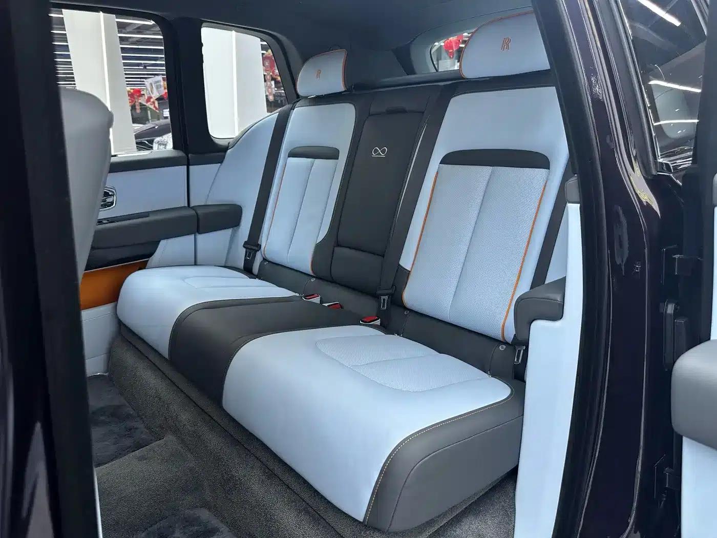 2024 Cullinan Black Badge — миниатюра 42