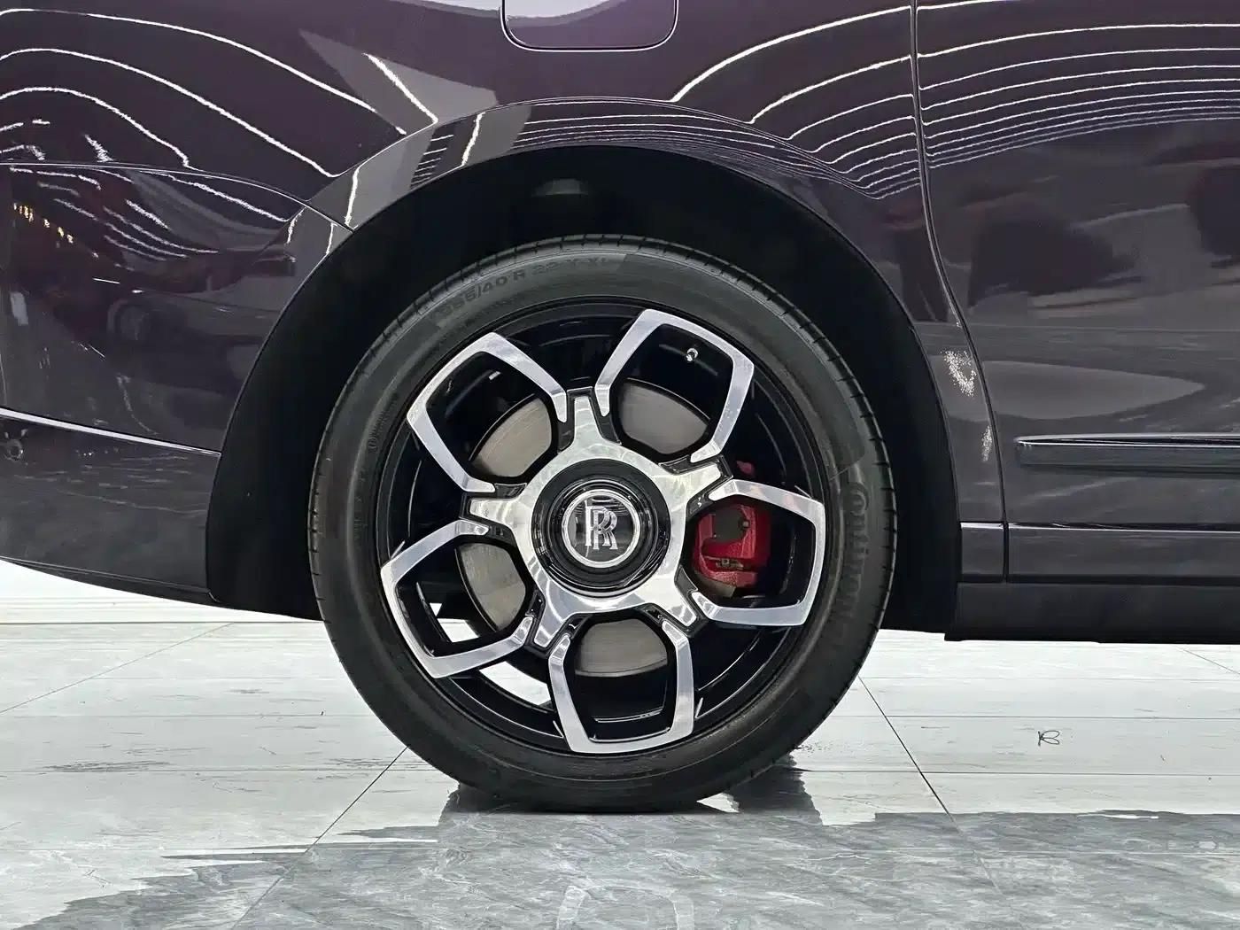 2024 Cullinan Black Badge — миниатюра 6
