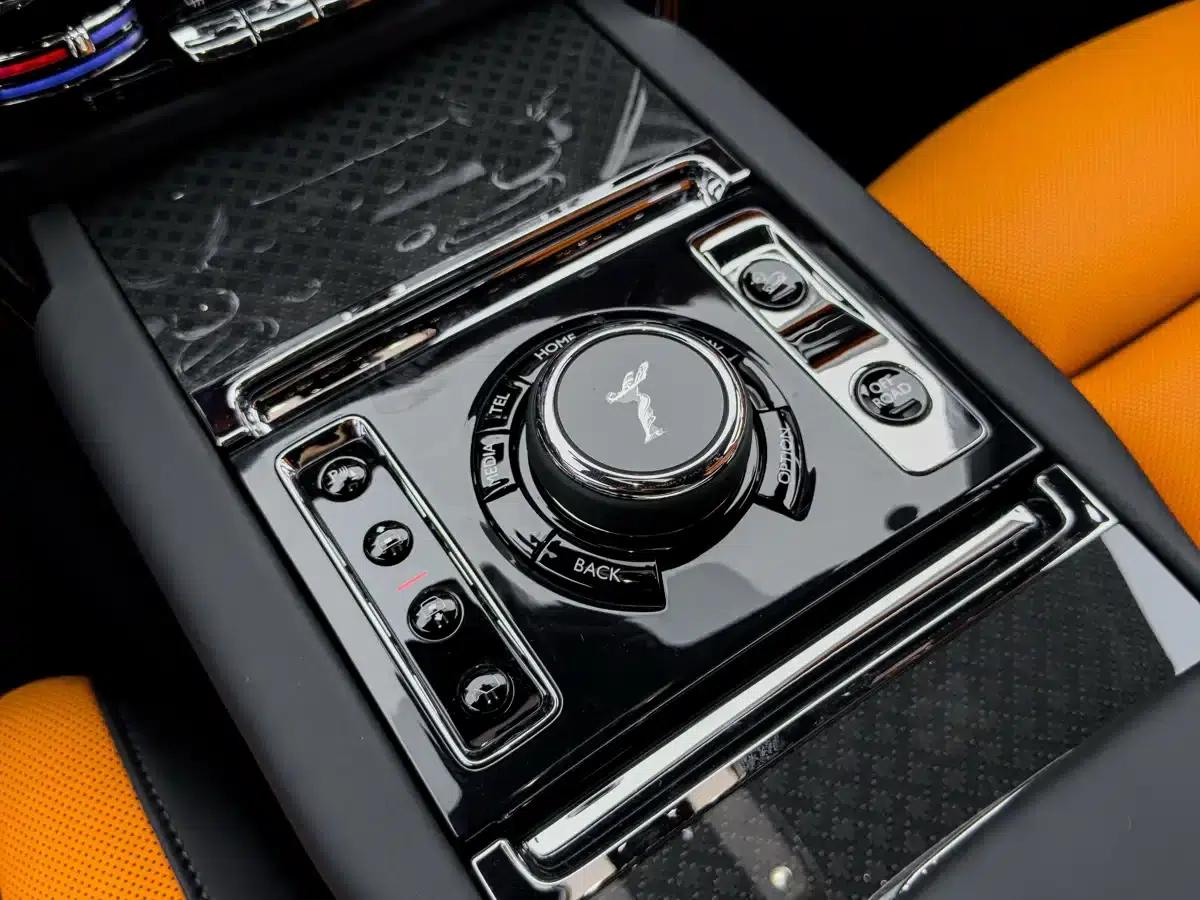 2024 Cullinan Black Badge — миниатюра 25