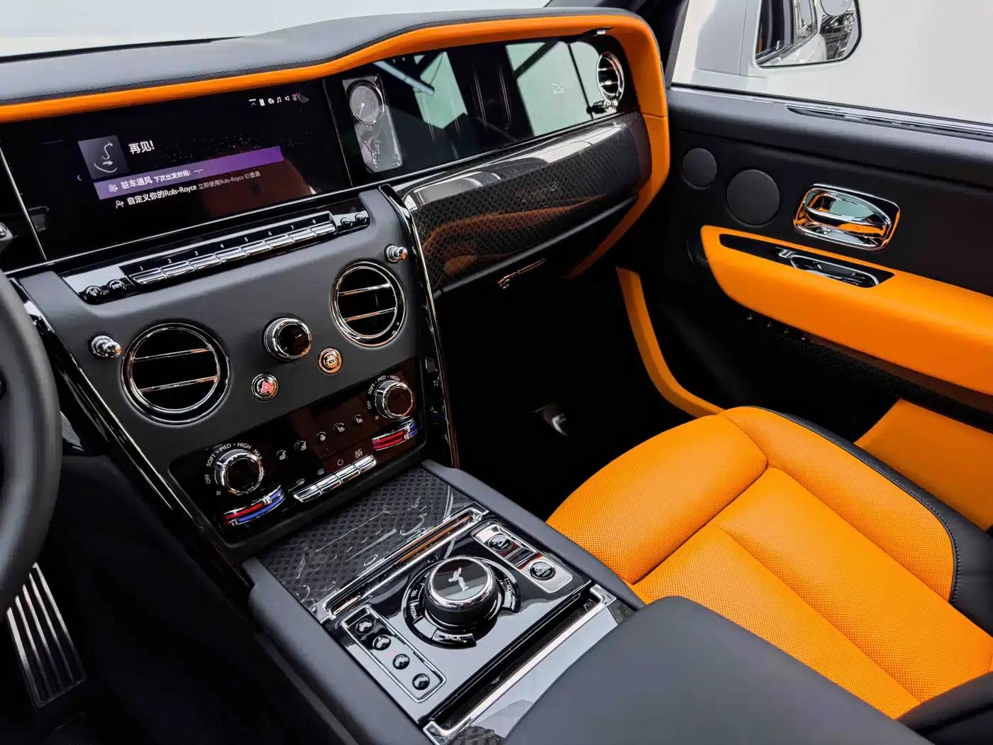 2024 Cullinan Black Badge — миниатюра 26