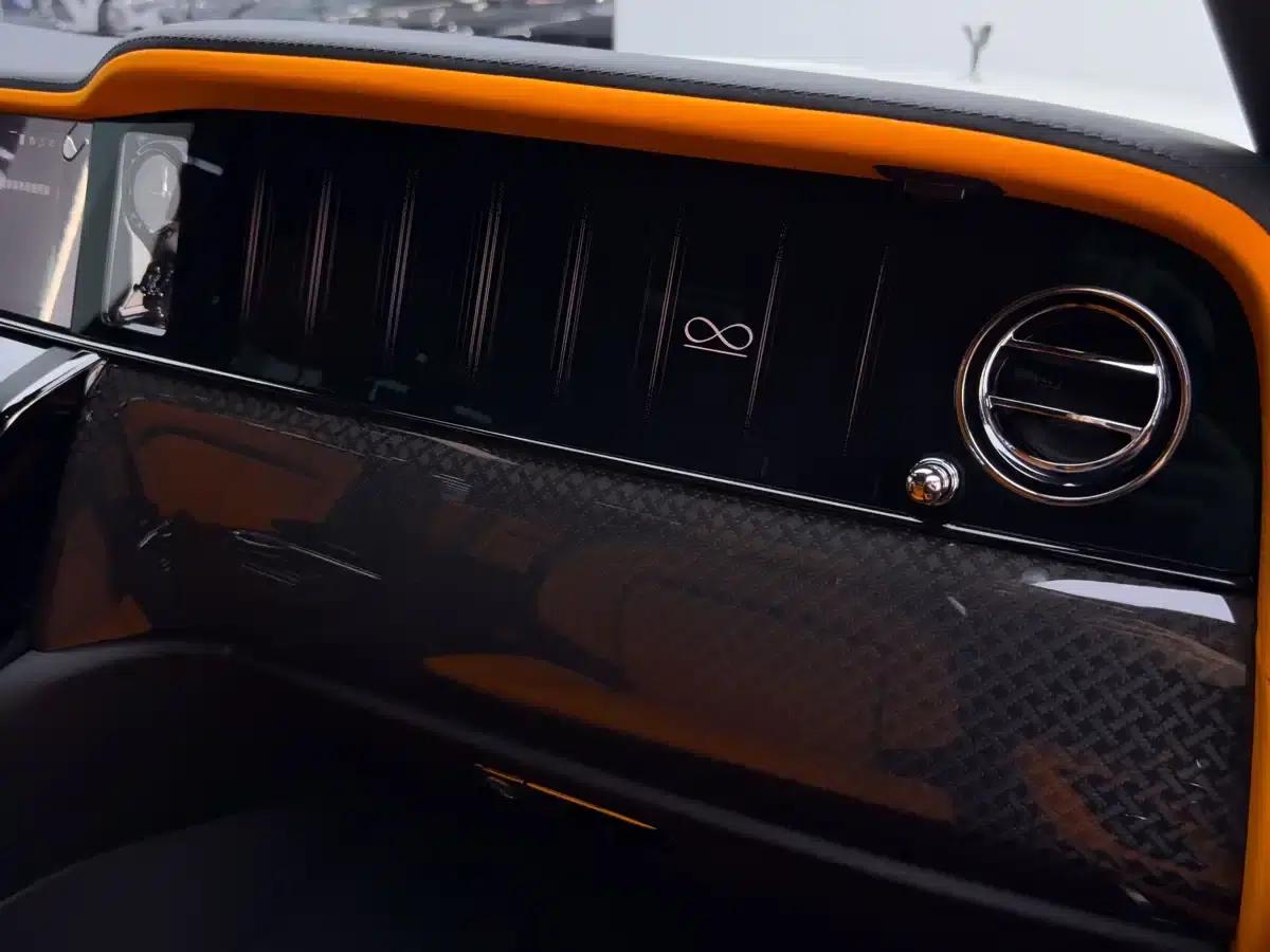 2024 Cullinan Black Badge — миниатюра 28