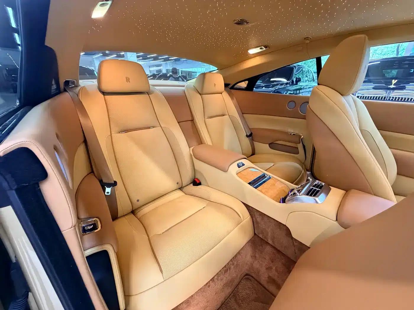 2017 Phantom 6.6T Black Badge Edition — миниатюра 11