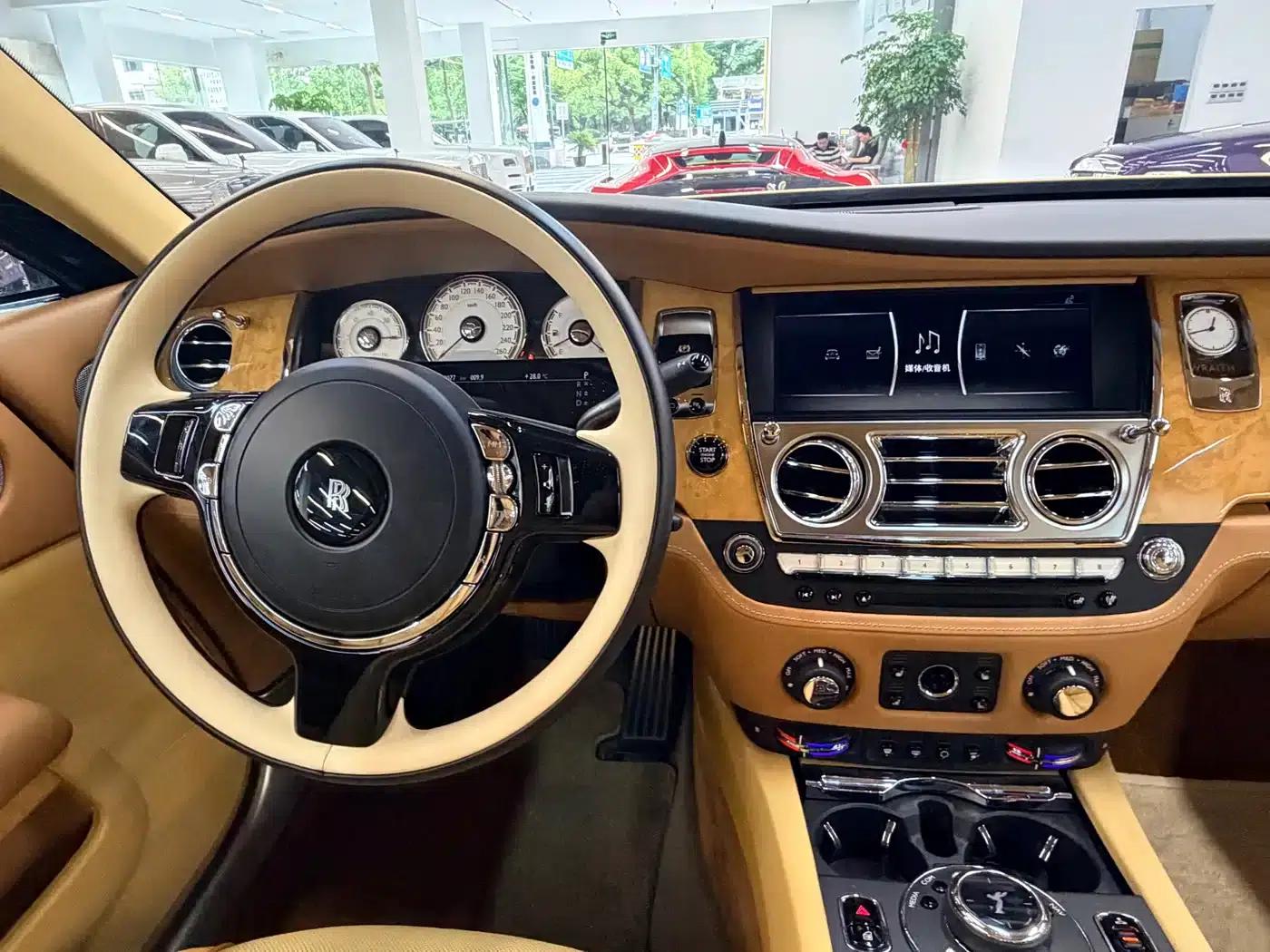 2017 Phantom 6.6T Black Badge Edition — миниатюра 12