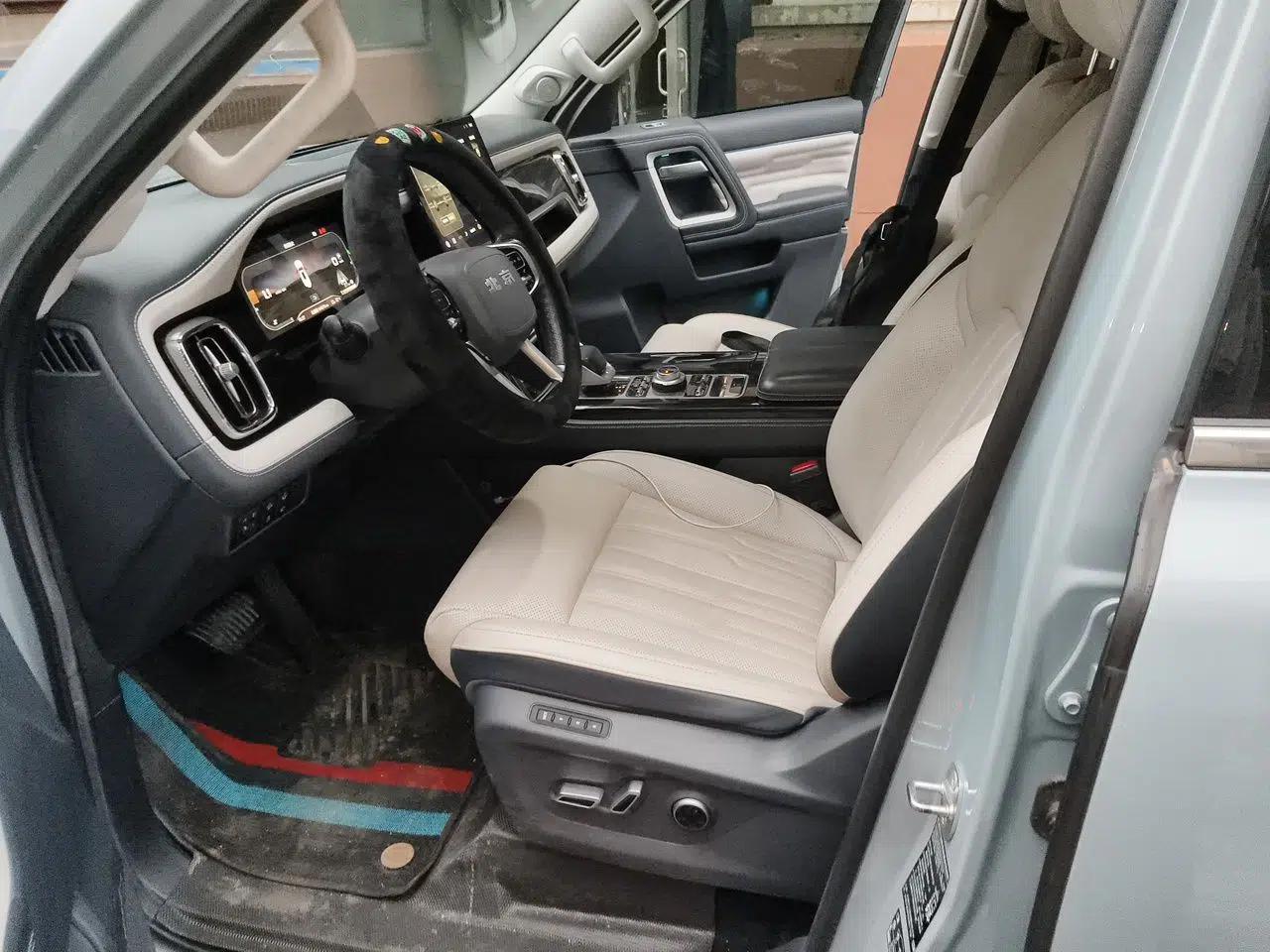 BAIC Off-Road BJ60 2022 2.0T May Day Edition Seven Seats — миниатюра 15