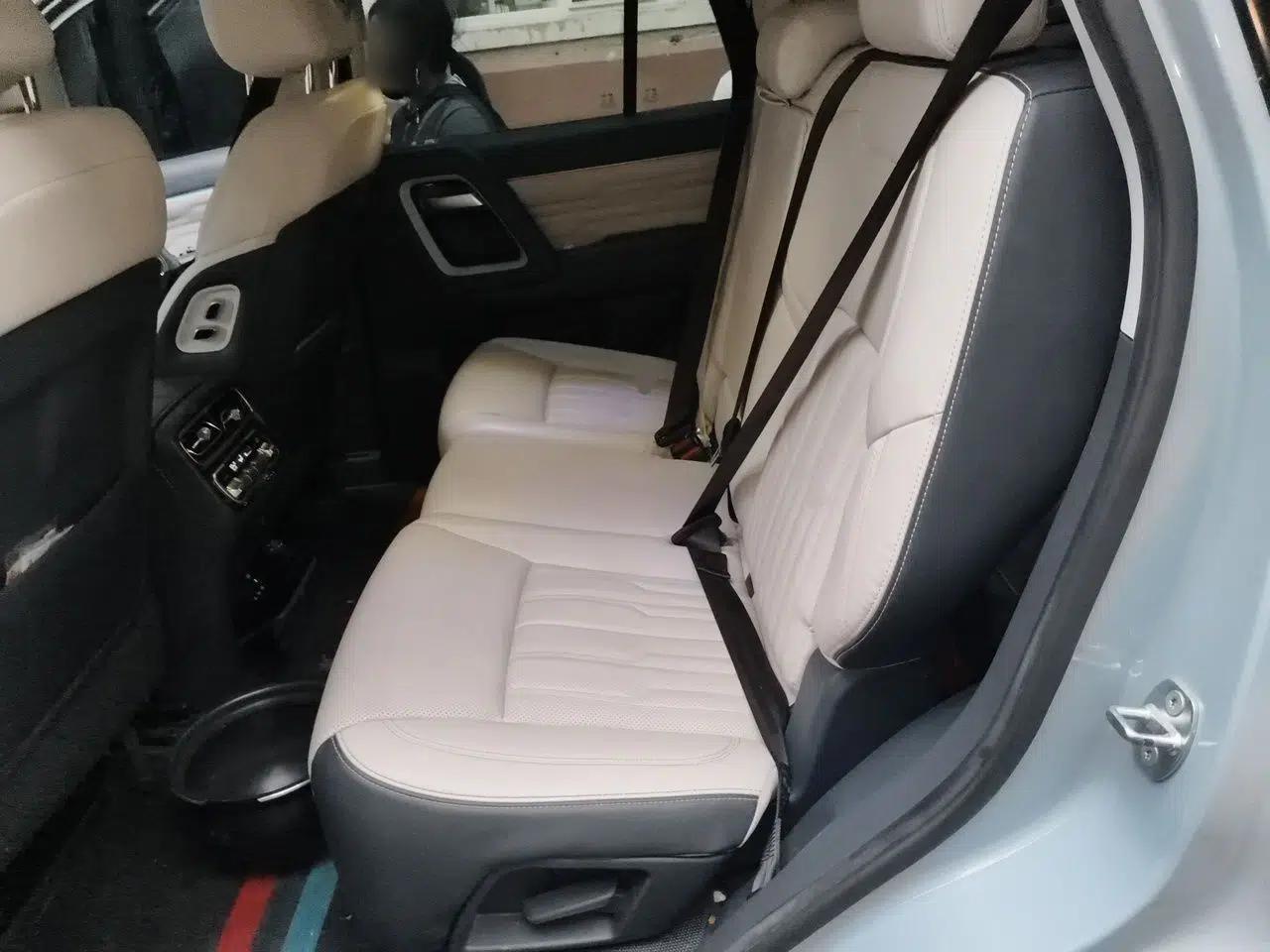 BAIC Off-Road BJ60 2022 2.0T May Day Edition Seven Seats — миниатюра 17