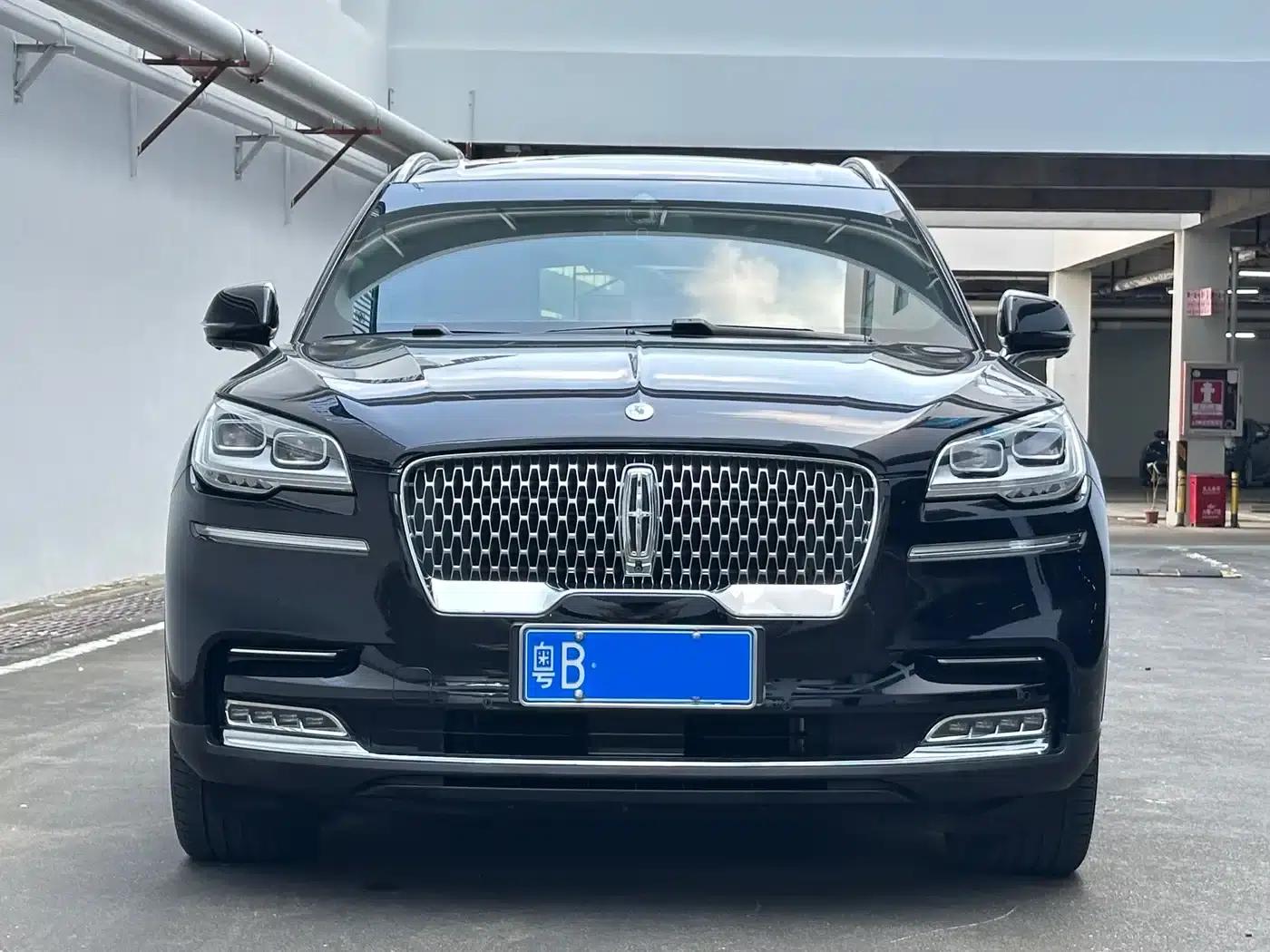 2021 Aviator 3.0T V6 AWD Executive Edition — миниатюра 2