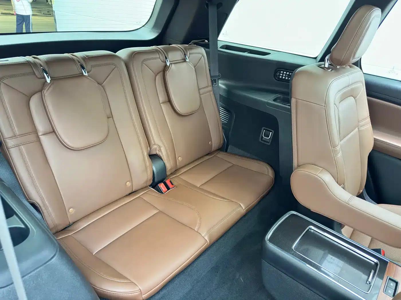 2021 Aviator 3.0T V6 AWD Executive Edition — миниатюра 13