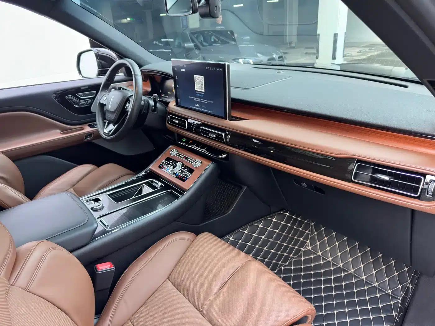 2021 Aviator 3.0T V6 AWD Executive Edition — миниатюра 17
