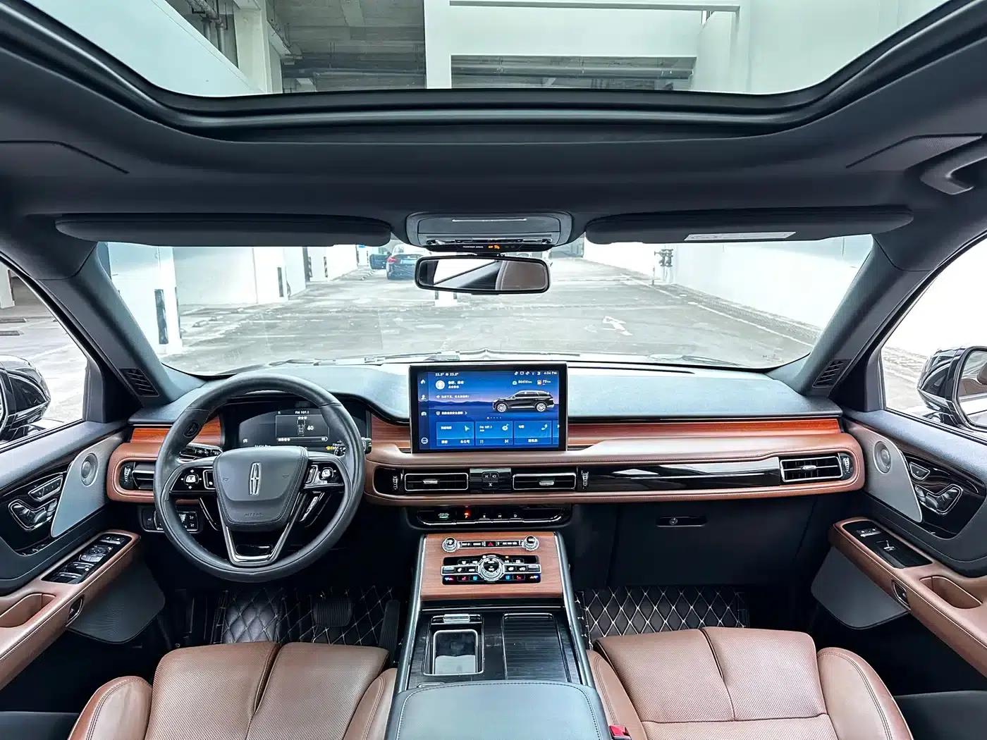 2021 Aviator 3.0T V6 AWD Executive Edition — миниатюра 18