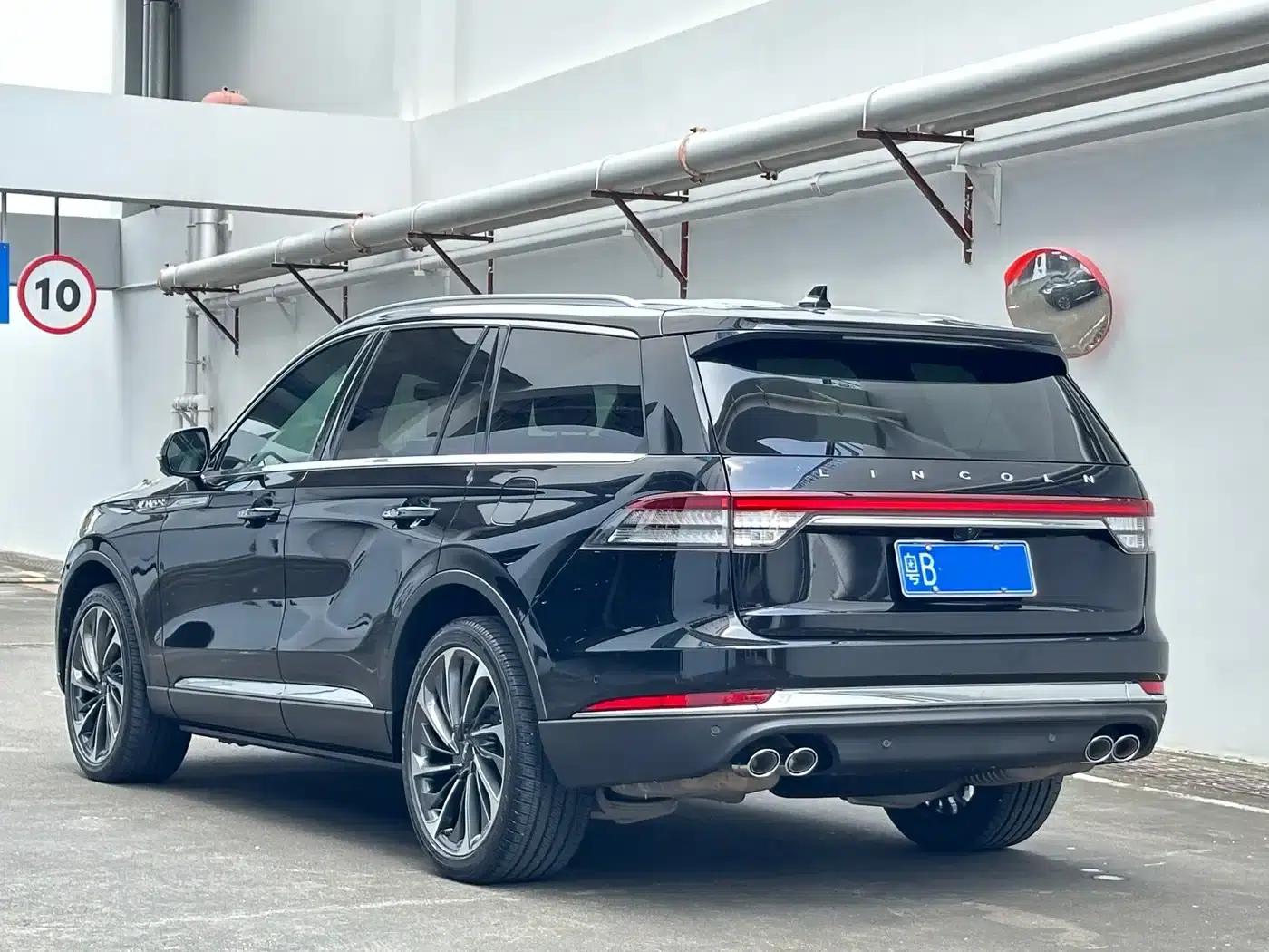 2021 Aviator 3.0T V6 AWD Executive Edition — миниатюра 3