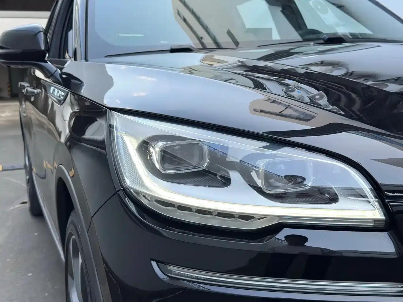2021 Aviator 3.0T V6 AWD Executive Edition — миниатюра 27